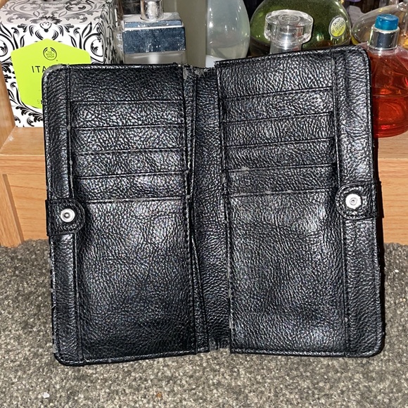 Bench Wallet - Picture 3 of 8